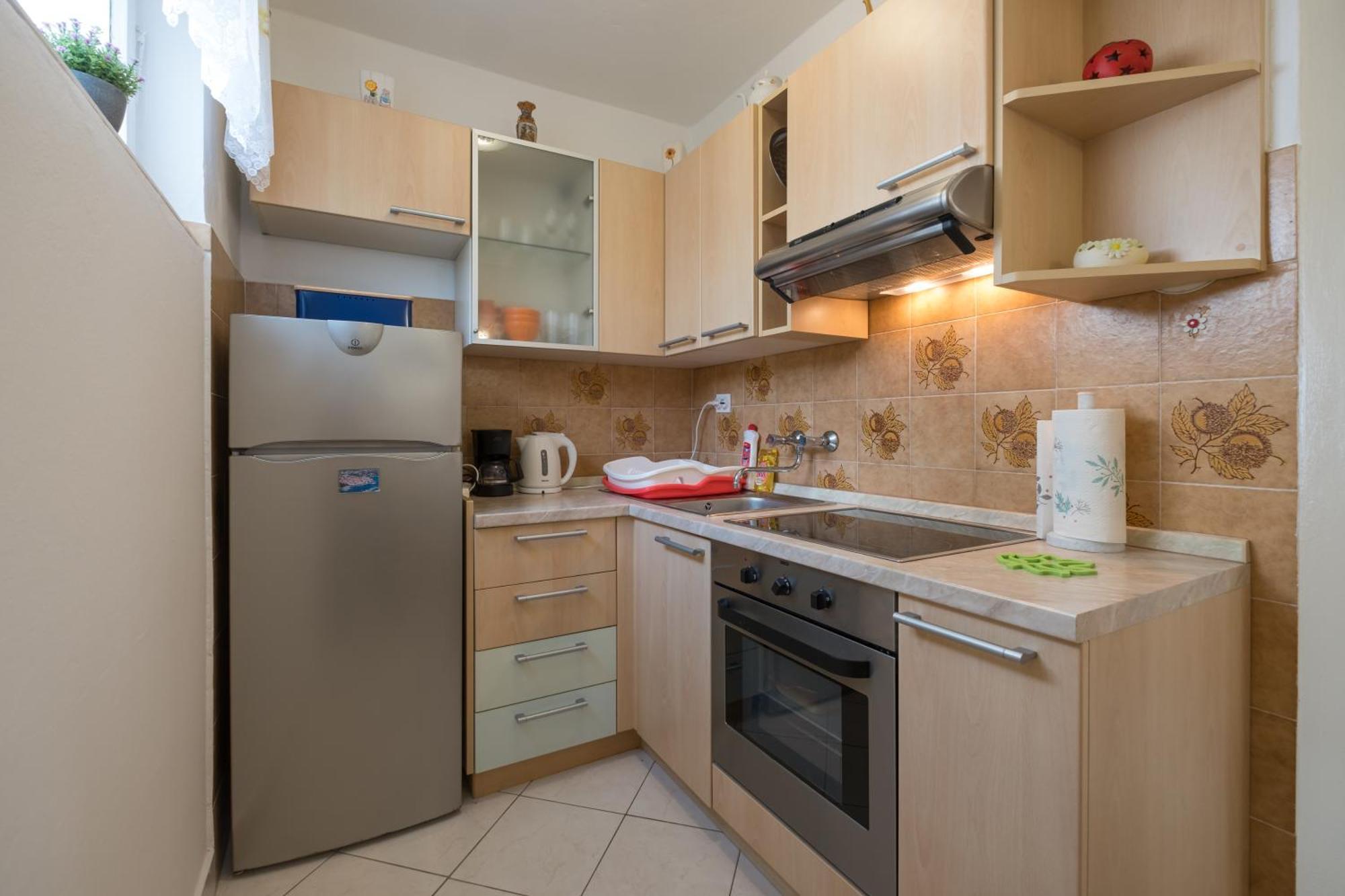 Apartments Lovorik Кърк Екстериор снимка